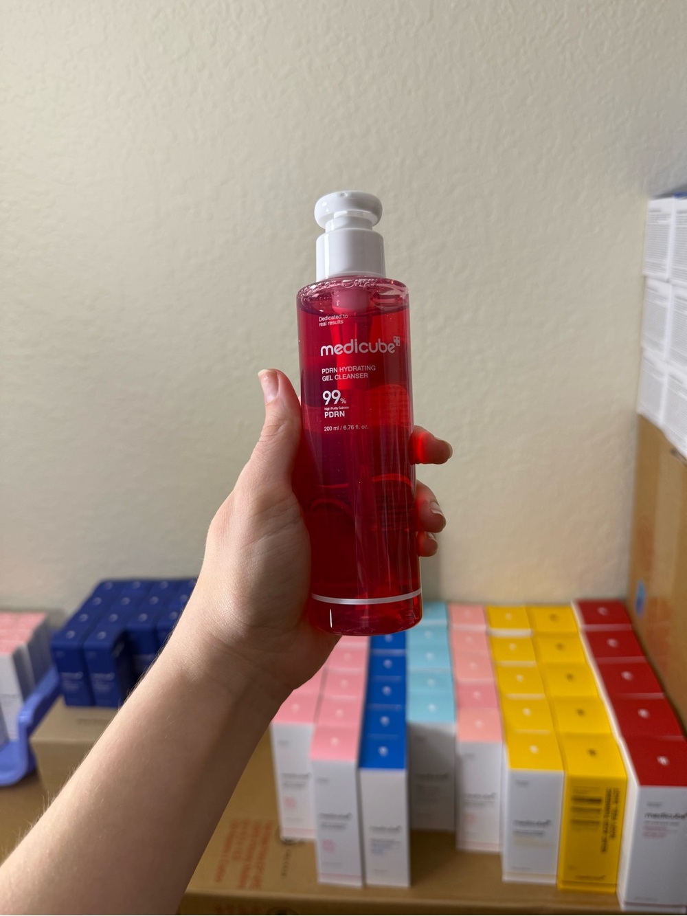 Medicube Red Hydrating Body Wash - Nourishing Gel Cleanser